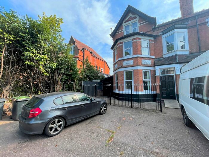 4 Bedroom Flat To Rent In Wake Green Road, Moseley, Birmingham, B13