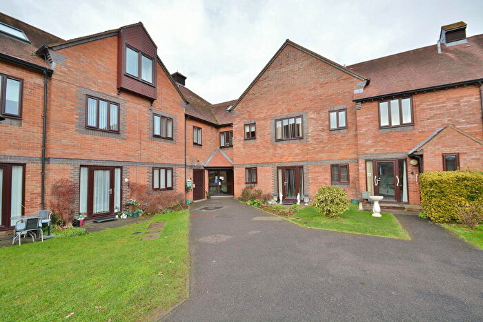 1 Bedroom Flat For Sale In Sharman Beer Court, Thame, Oxfordshire, OX9