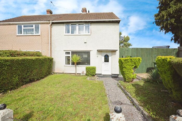 3 Bedroom Semi Detached House For Sale In Arden Close, Leamington Spa, CV31