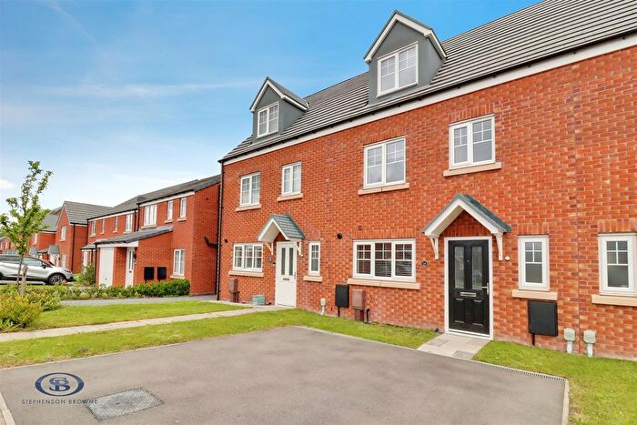 4 Bedroom Property For Sale In Comfrey Avenue, Sandbach, CW11