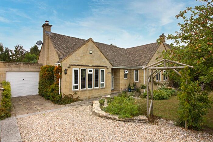 3 Bedroom Bungalow For Sale In Fairhaven, Lea, SN16