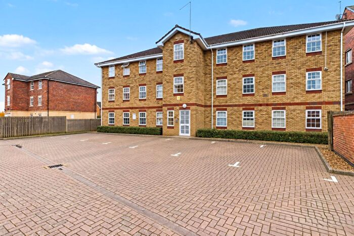 2 Bedroom Flat To Rent In Henry Bird Way, Southbridge, NN4