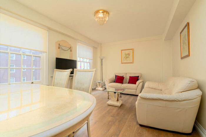 2 Bedroom Apartment To Rent In Grove End Road, St Johns Wood, London, NW8