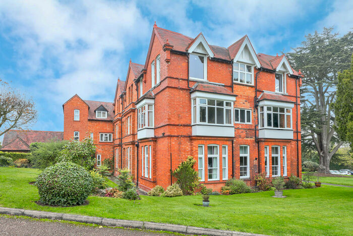 2 Bedroom Apartment To Rent In Glasshouse Lane, Lapworth, B94