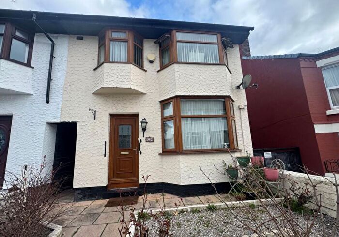 3 Bedroom Town House For Sale In Eridge Street, Liverpool, Merseyside, L8