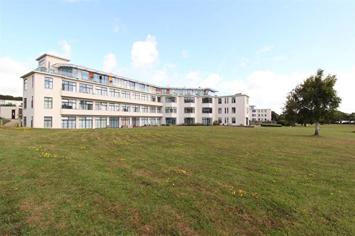 2 Bedroom Flat To Rent In Hayes Road, Sully, Penarth, CF64