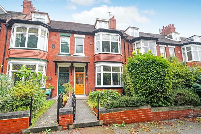 6 Bedroom Town House For Sale In Oakdene Avenue, Darlington, DL3