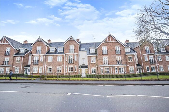 2 Bedroom Flat To Rent In Ellesmere Green, Eccles, Manchester, Greater Manchester, M30
