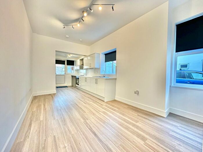 2 Bedroom Flat To Rent In Angerstein Road, Portsmouth, PO2