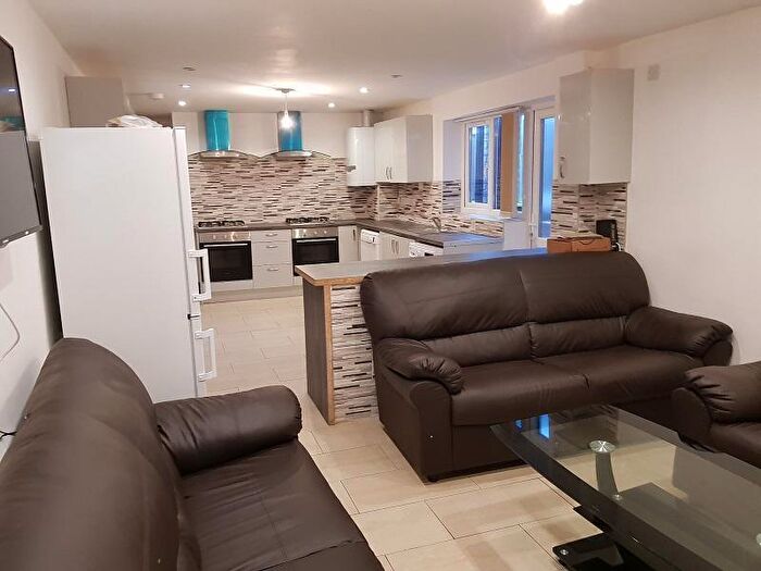 1 Bedroom Terraced House To Rent In Dawlish Road, Birmingham, B29