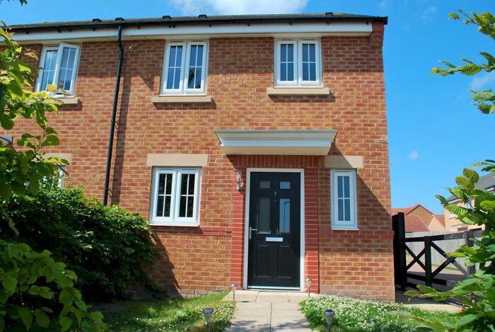 3 Bedroom Semi-Detached House To Rent In Primrose Gardens, Blyth, NE24