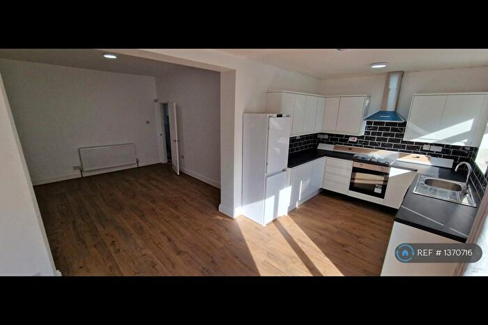 3 Bedroom Semi-Detached House To Rent In Moseley Road, Levenshulme, Manchester, M19