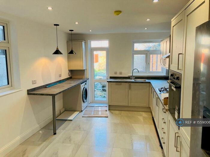 3 Bedroom Terraced House To Rent In Wanstead Park Road, Ilford, IG1