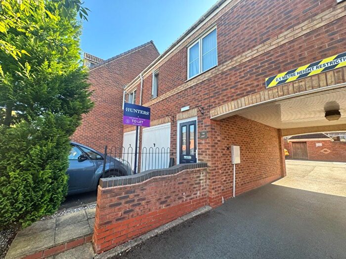 2 Bedroom Flat To Rent In St Johns Close, Burntwood, WS7