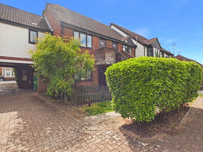 1 Bedroom Flat For Sale In Lysons Avenue, Gloucester, GL1