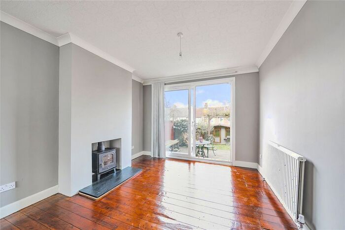 3 Bedroom Detached House To Rent In Higham Road, Tottenham, London, N17