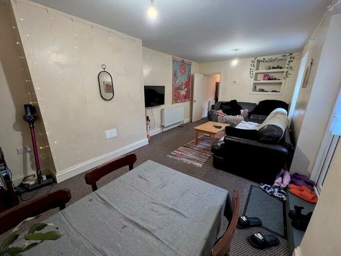 6 Bedroom Terraced House To Rent In Baring Street, Plymouth, Devon, PL4