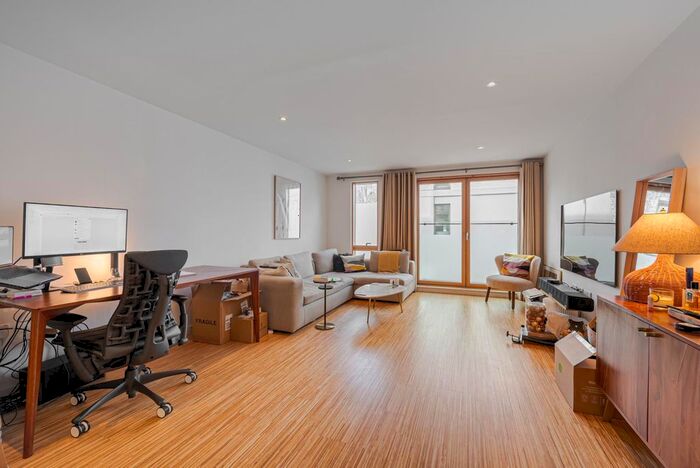 1 Bedroom Flat To Rent In Wingate Square, London, SW4