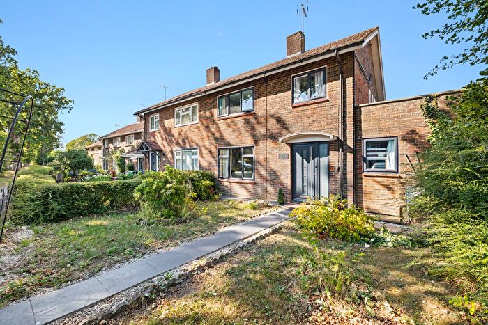 3 Bedroom Semi-Detached House For Sale In Ref: El - Tangmere Road, Crawley, RH11