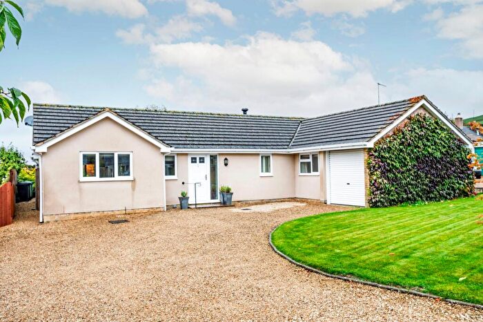 3 Bedroom Semi-Detached Bungalow For Sale In Compton Court, Long Compton, CV36