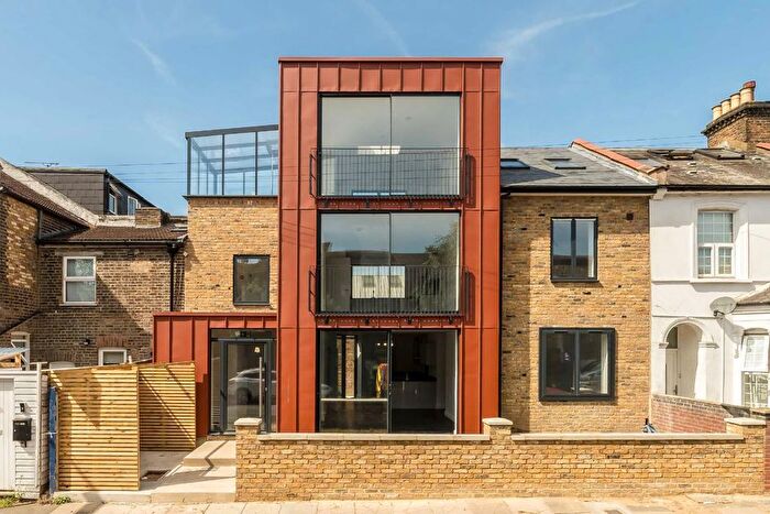 2 Bedroom Flat To Rent In Spencer Road, London, W3