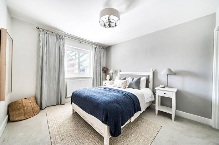 4 Bedroom Detached House For Sale In Castle Hill Lane, Bishopdown, SP1