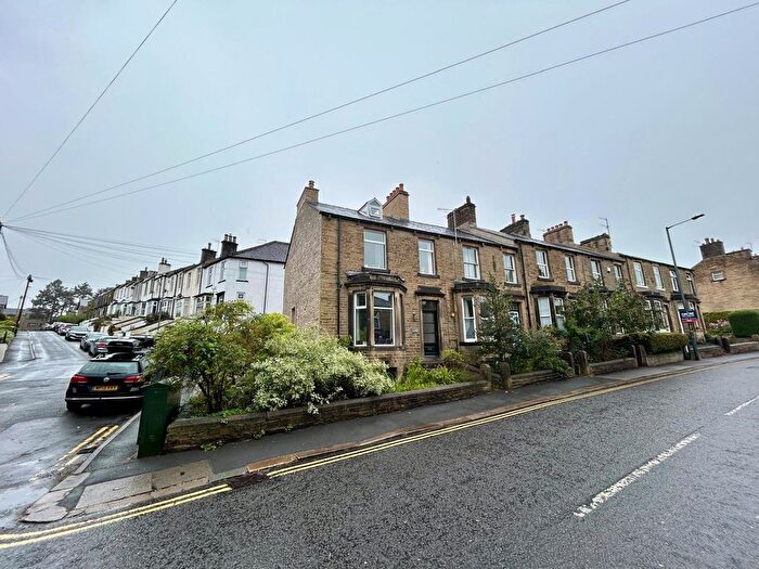 3 Bedroom End Of Terrace House To Rent In Gargrave Road, Skipton, Uk, BD23