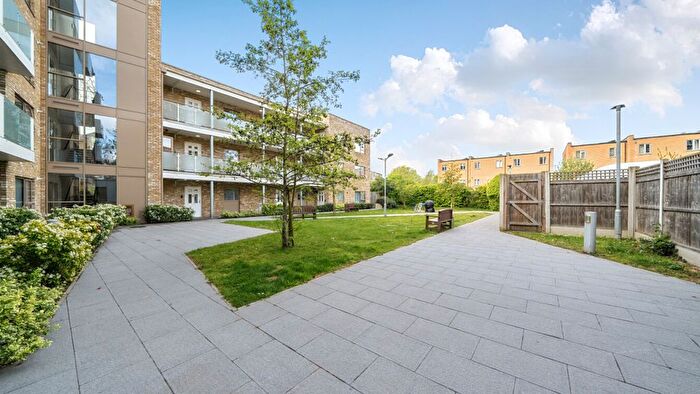 2 Bedroom Flat For Sale In Brighton Road, Sutton, SM2