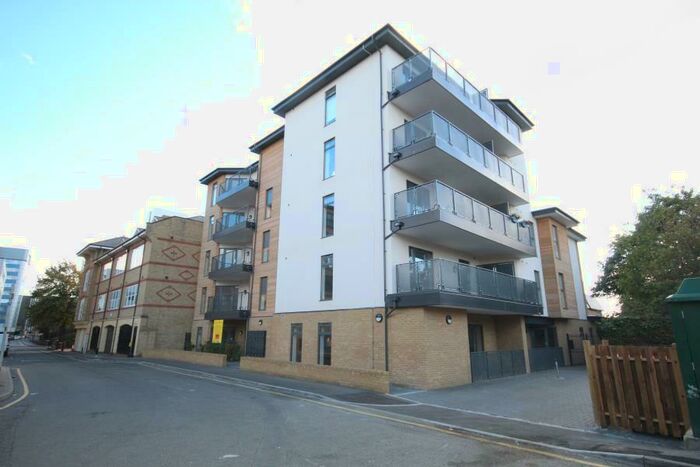 1 Bedroom Apartment To Rent In ***Let Agreed***Blake House, Slough***Let Agreed***, SL1