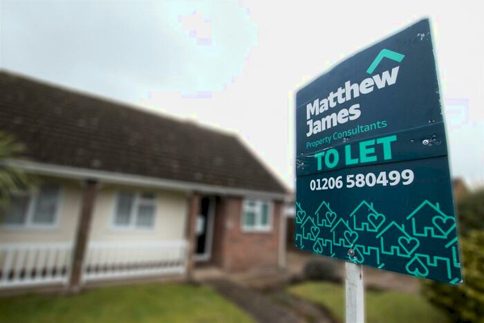 3 Bedroom Semi-Detached Bungalow To Rent In Shakespeare Road, Colchester, CO3