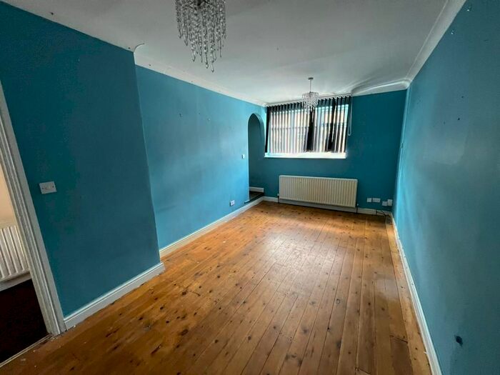 2 Bedroom Flat To Rent In Cyprus Road, Leicester, LE2