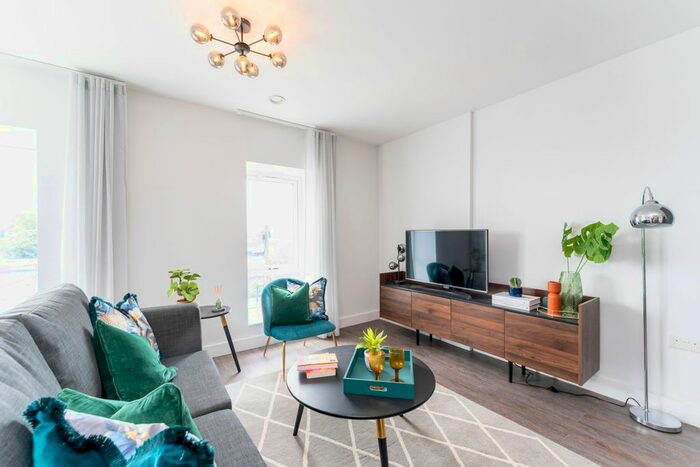 2 Bedroom Flat To Rent In Dover Court, Southall, UB2