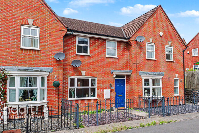 3 Bedroom Terraced House For Sale In Anglia Drive, Swadlincote, DE11