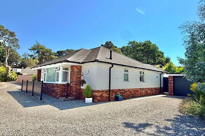 3 Bedroom Detached Bungalow For Sale In Ashley Heath, BH24