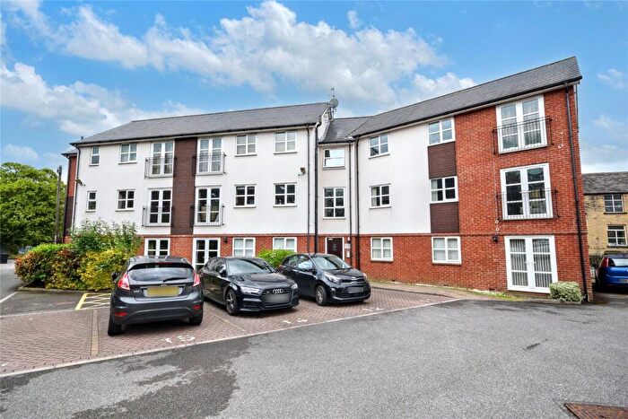 2 Bedroom Apartment To Rent In Elmfield Court, Back Lane, Bramley, LS13
