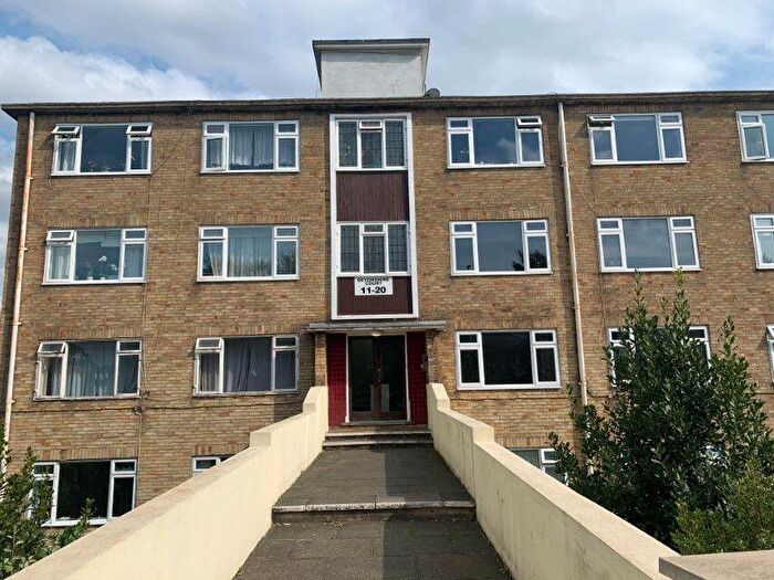 2 Bedroom Apartment To Rent In Devonshire Court, Hove, BN3