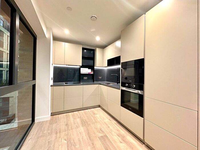 1 Bedroom Flat To Rent In Damsel Grove, London, N4