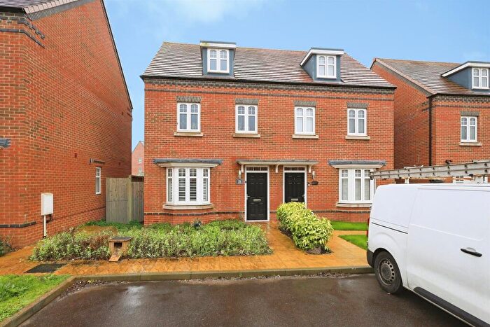 3 Bedroom Semi-Detached House For Sale In St. Martins Road, Eastbourne, BN22