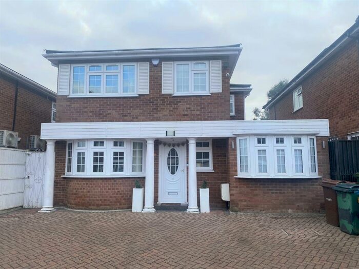 5 Bedroom Detached House To Rent In Stanmore, Harrow, HA7