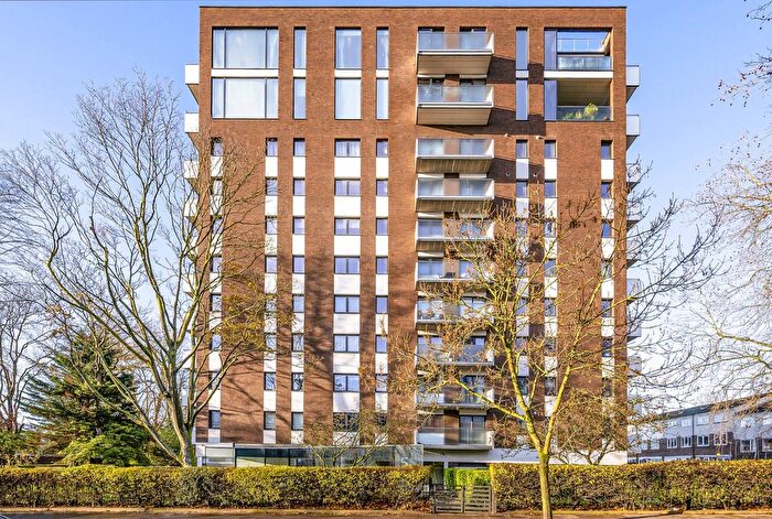 2 Bedroom Flat For Sale In Primrose Hill Road, Primrose Hill, London, NW3