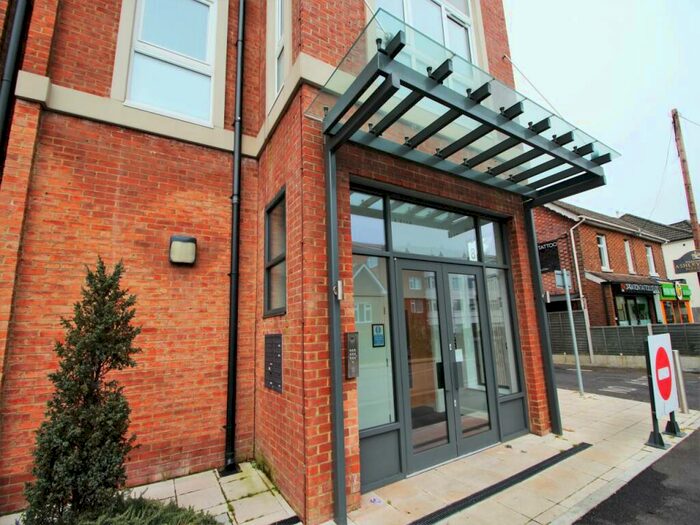 2 Bedroom Flat To Rent In Ashley Road, Poole, BH14