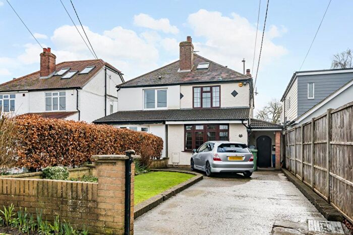 3 Bedroom Semi-Detached House For Sale In Garsington, Oxford, OX44