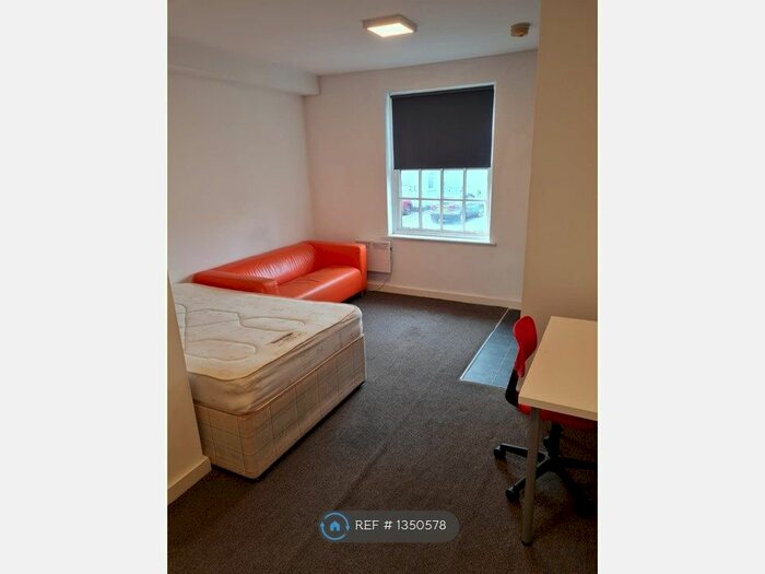Studio To Rent In Quebec Street, Bradford, BD1