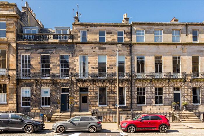 3 Bedroom Apartment For Sale In Walker Street, Edinburgh, EH3