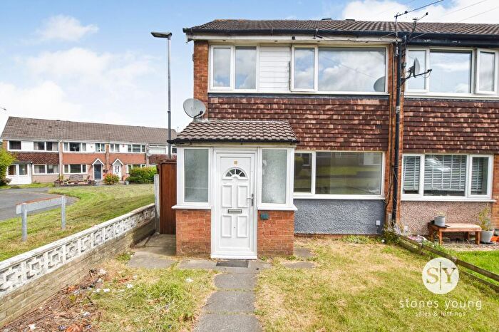 3 Bedroom Semi-Detached House To Rent In Dawlish Close, Blackburn, BB2