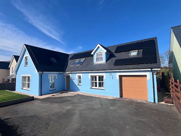 6 Bedroom Detached Bungalow For Sale In Swn Yr Efail, Pennant, Llanon, SY23