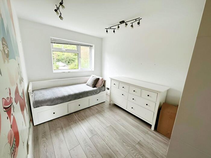 2 Bedroom Apartment To Rent In London Road, Stanmore, HA7