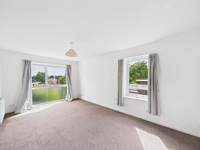 1 Bedroom Flat To Rent In The Heights, Beckenham, Kent, BR3