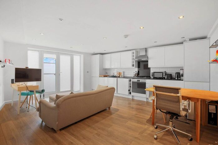 1 Bedroom Flat For Sale In East Dulwich Road, East Dulwich, London, SE22