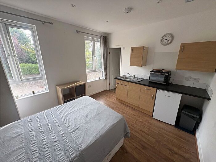 1 Bedroom Flat To Rent In London Road, Warmley, Bristol, BS30